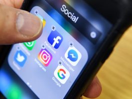 META: Facebook, Instagram platforms suffer global outage