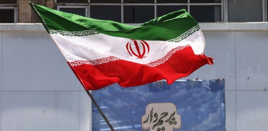 Again Iran shuts Strait of Hormuz amid Trump-led US peace deal