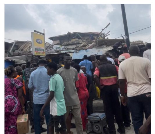 BREAKING: Several feared dead as Three-storey building collapses in Lagos